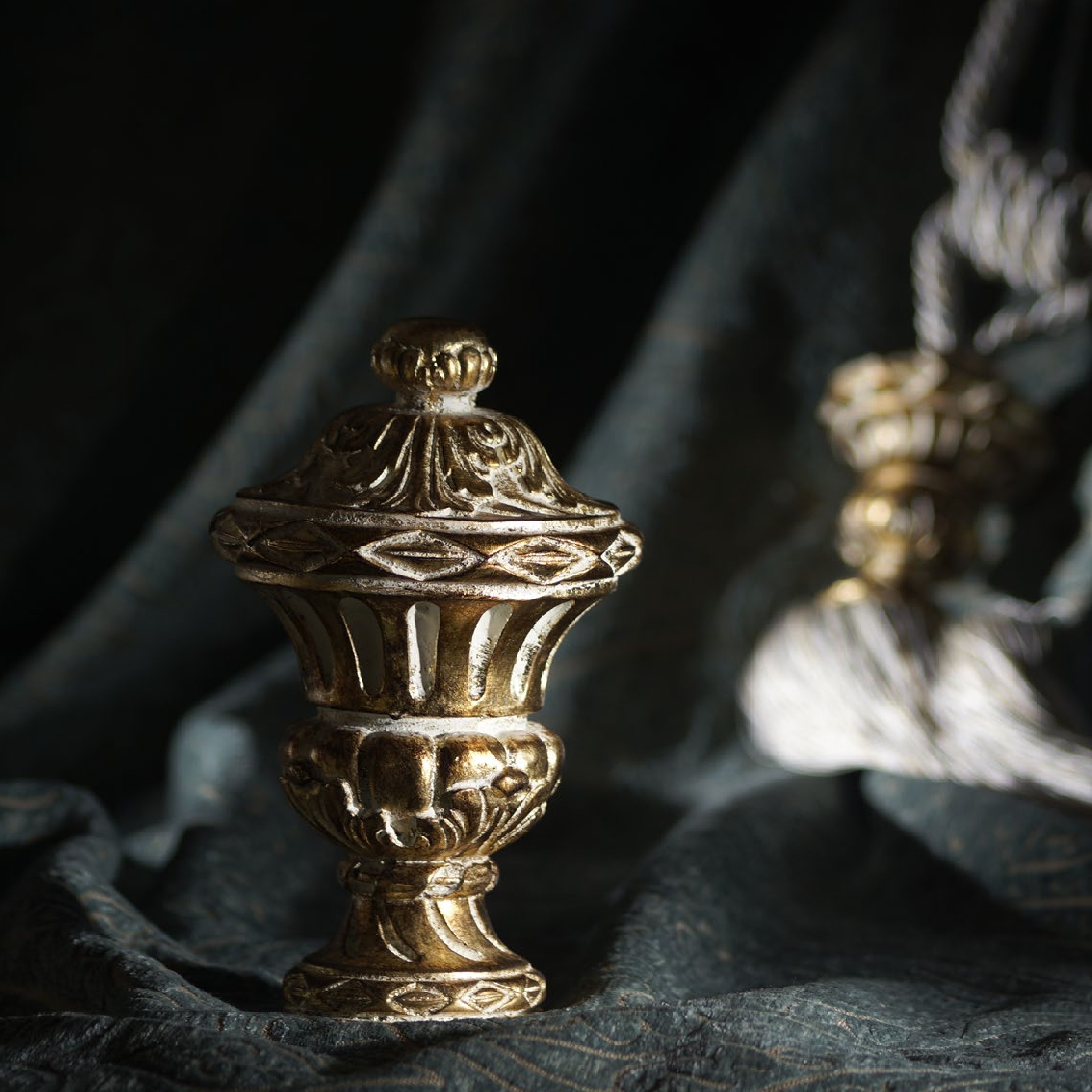 Decorative Curtain Poles gallery image 91